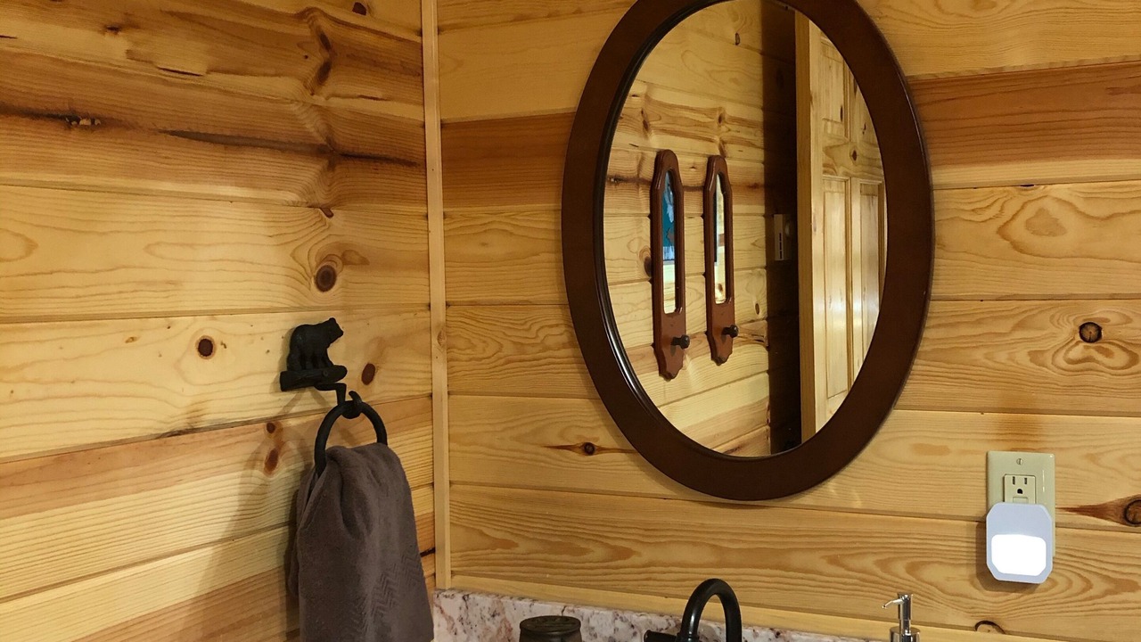 Photo of Bathroom in Boundary County