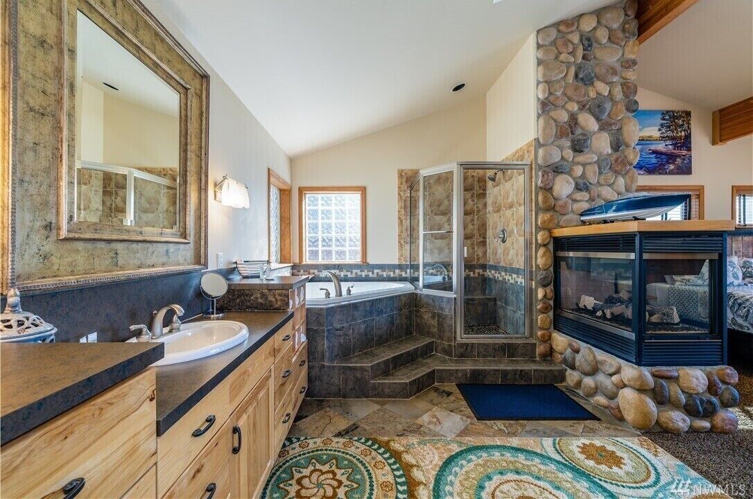 Photo of Bathroom in Manson