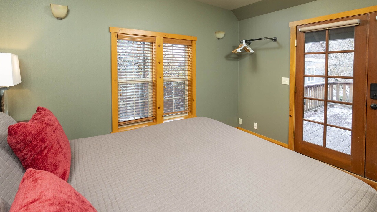 Photo of Bedroom in Bend
