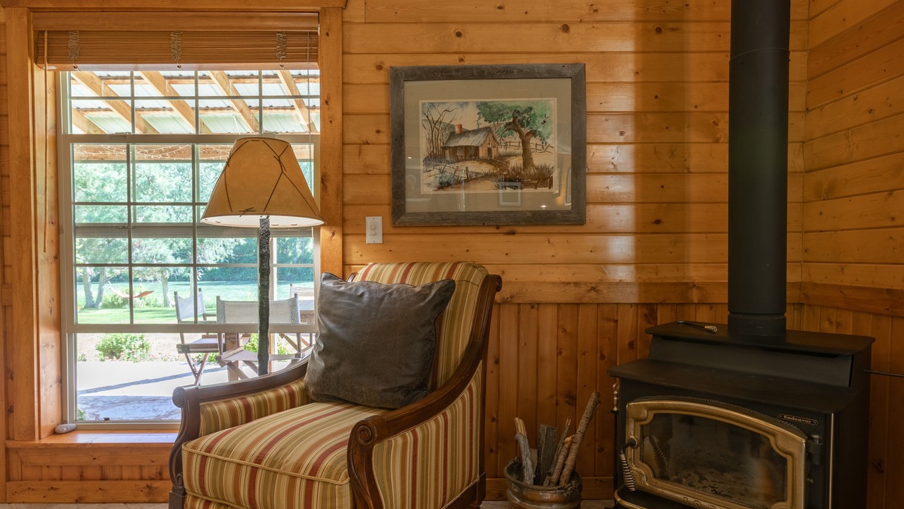 Photo of Livingroom in Irwin