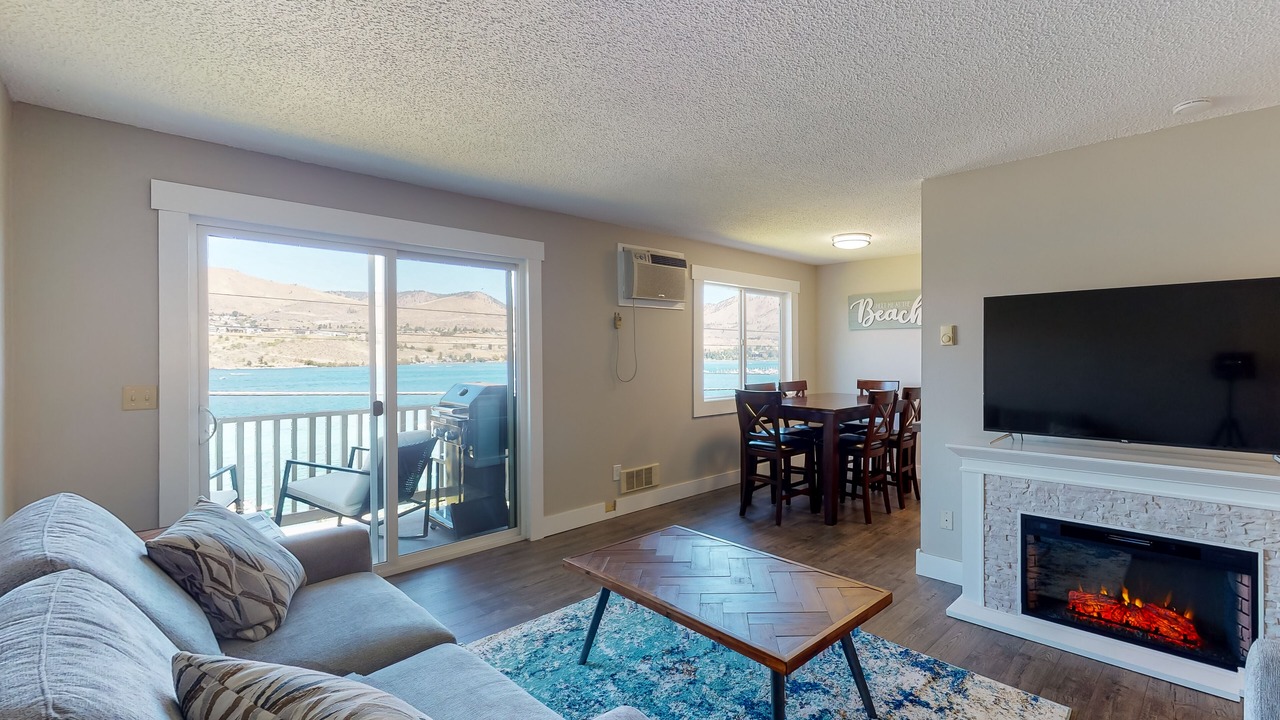 Photo of Livingroom in Chelan