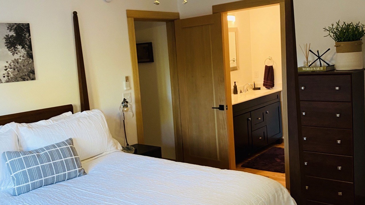 Photo of Bedroom in Historic Railroad District