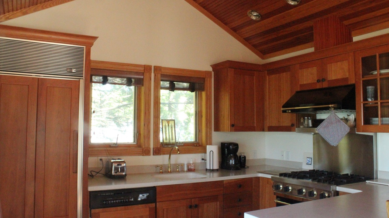 Photo of Kitchen in Mackinaw City