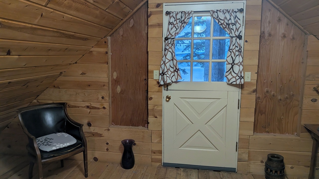 Photo of Bedroom in Quilcene