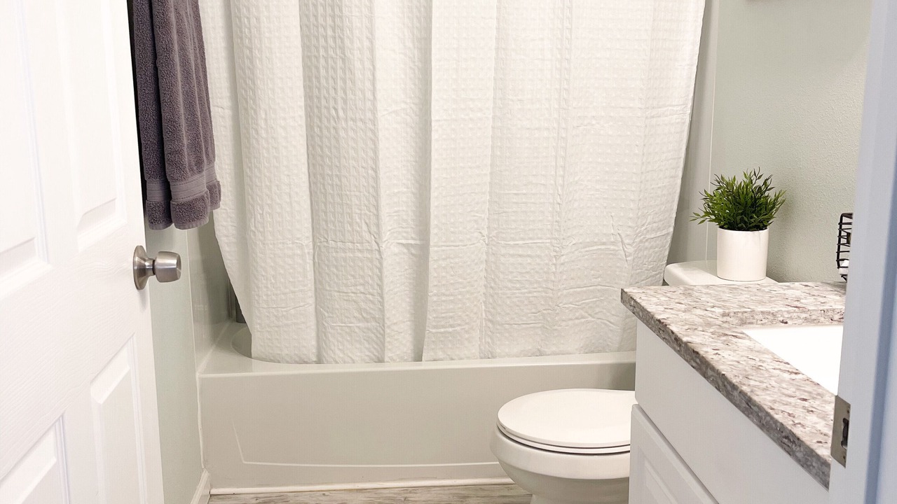 Photo of Bathroom in Parkland