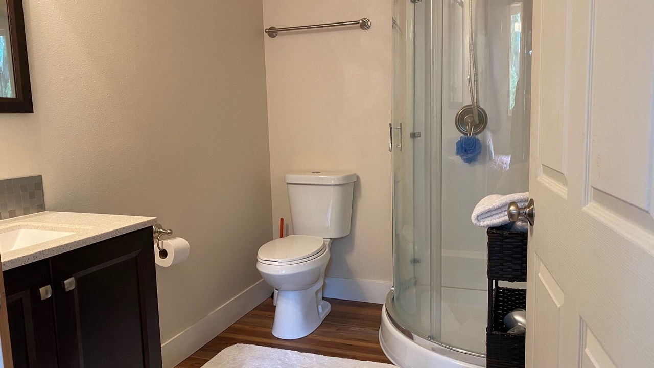 Photo of Bathroom in Inglewood-Finn Hill