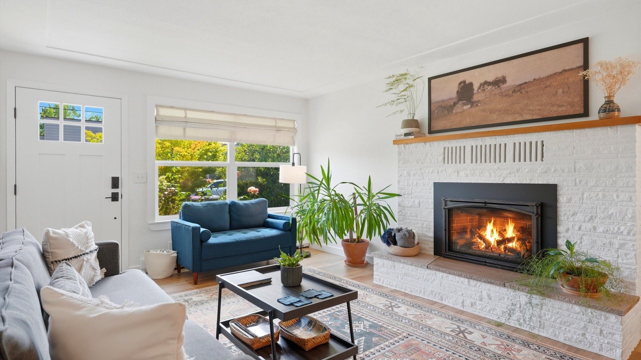 Photo of Livingroom in McMinnville