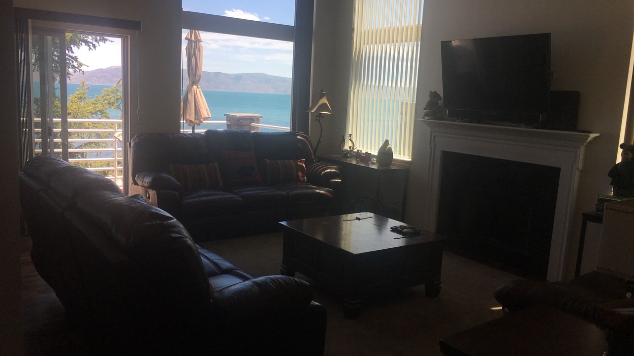 Photo of Livingroom in Harbor Village