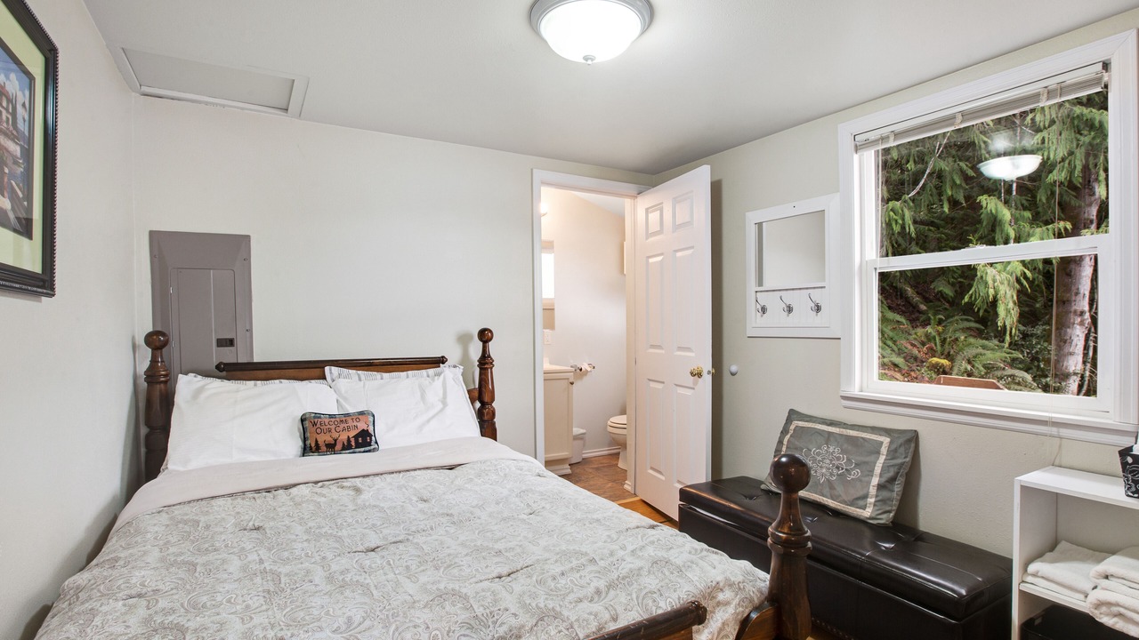 Photo of Bedroom in Port Angeles