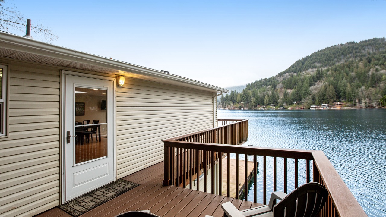 Photo of Patio Balcony in Port Angeles