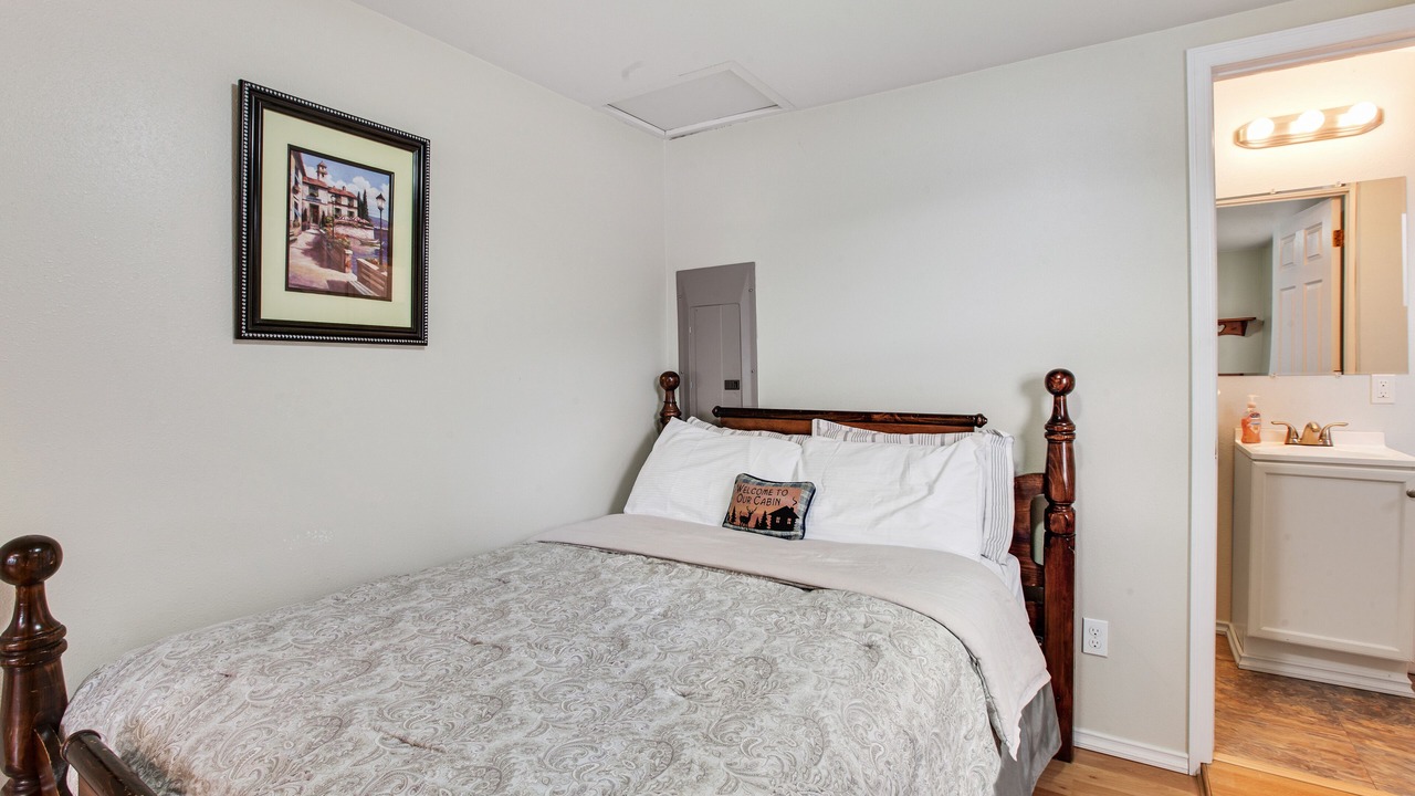 Photo of Bedroom in Port Angeles