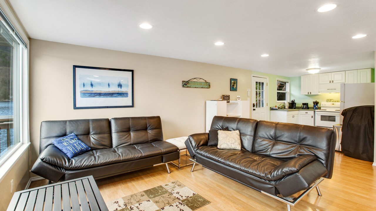 Photo of Livingroom in Port Angeles