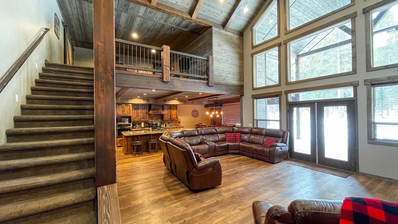 Photo of Livingroom in Last Chance