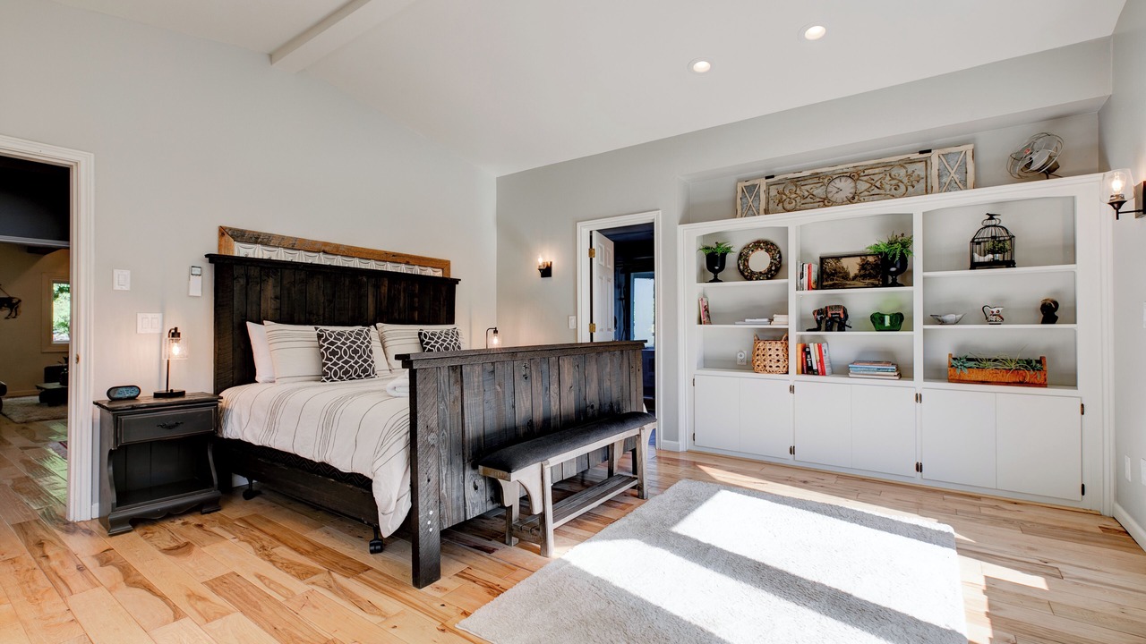 Photo of Bedroom in Newberg