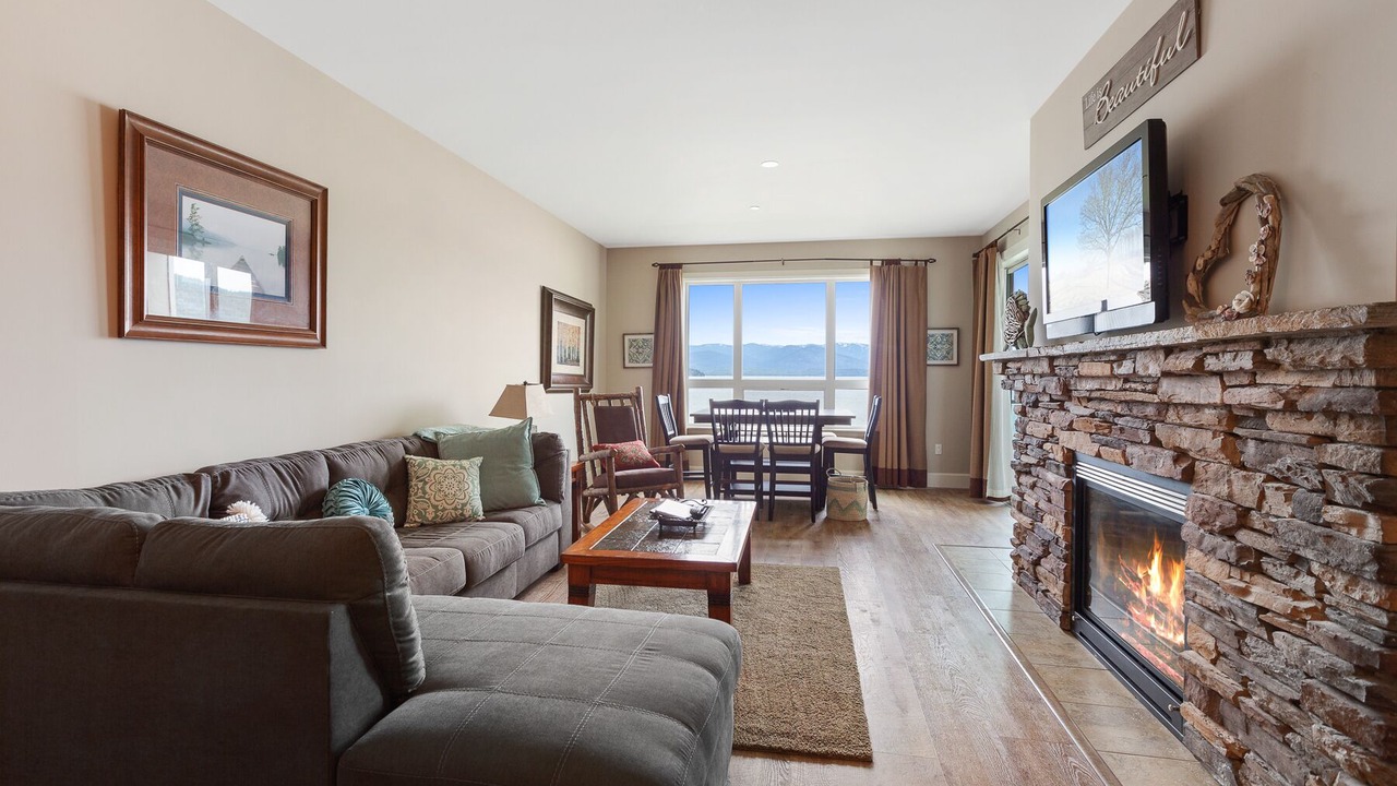 Photo of Livingroom in Sandpoint