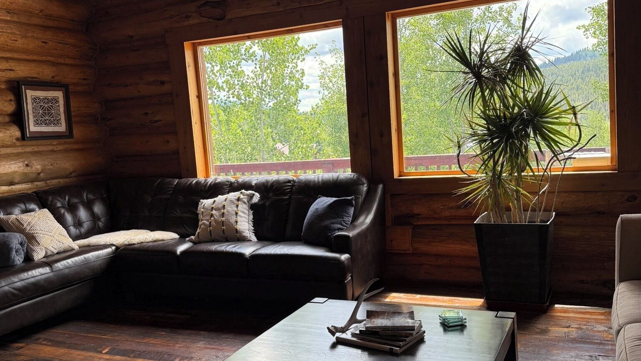 Photo of Livingroom in Red Top Meadows