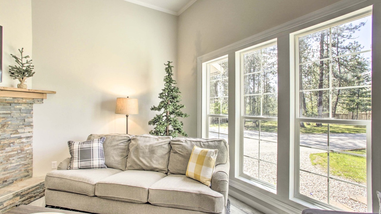 Photo of Livingroom in Nine Mile Falls