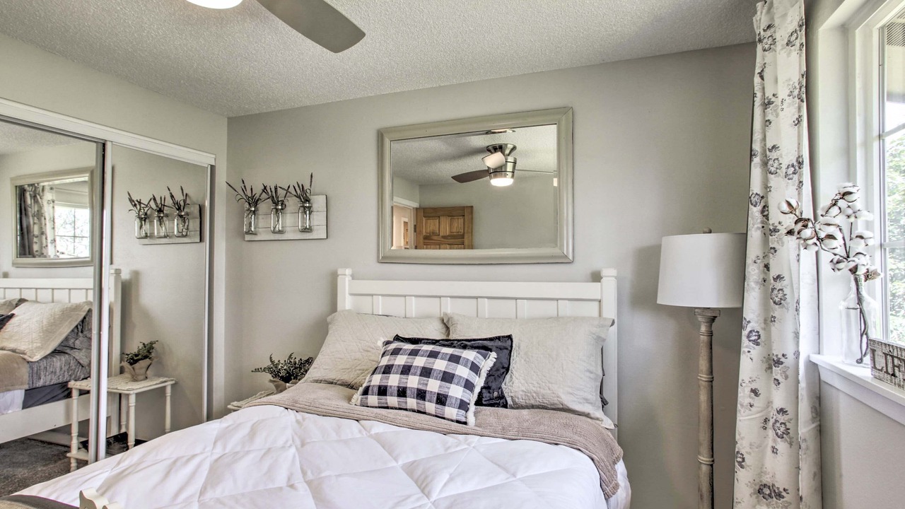 Photo of Bedroom in Nine Mile Falls