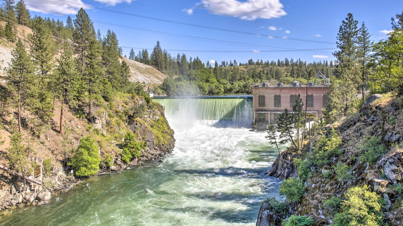 Photo of Others in Nine Mile Falls