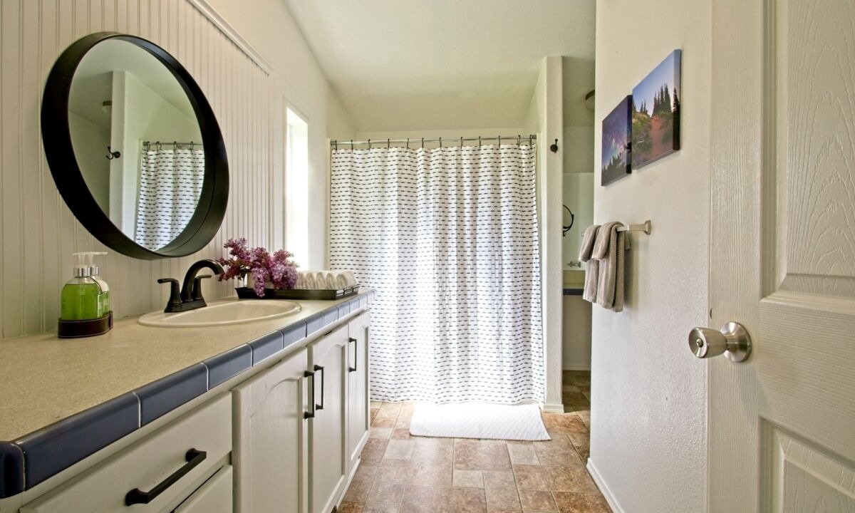 Photo of Bathroom in Port Angeles