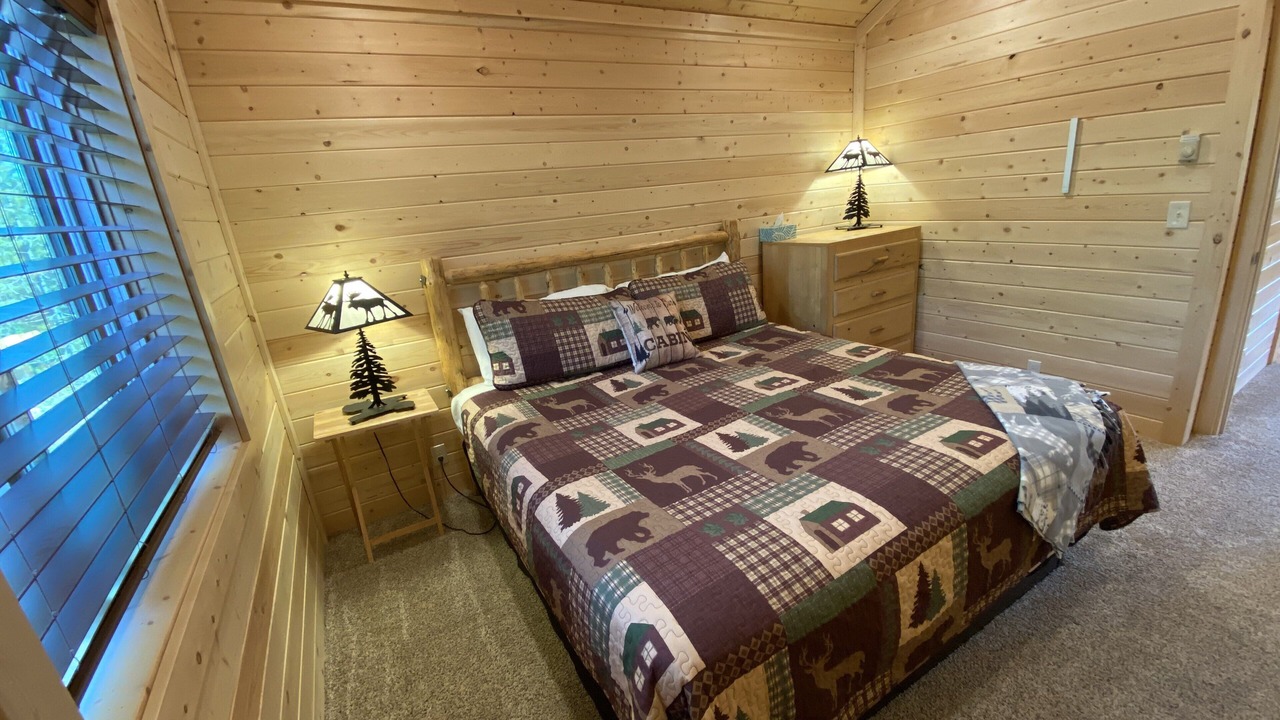 Photo of Bedroom in Island Park