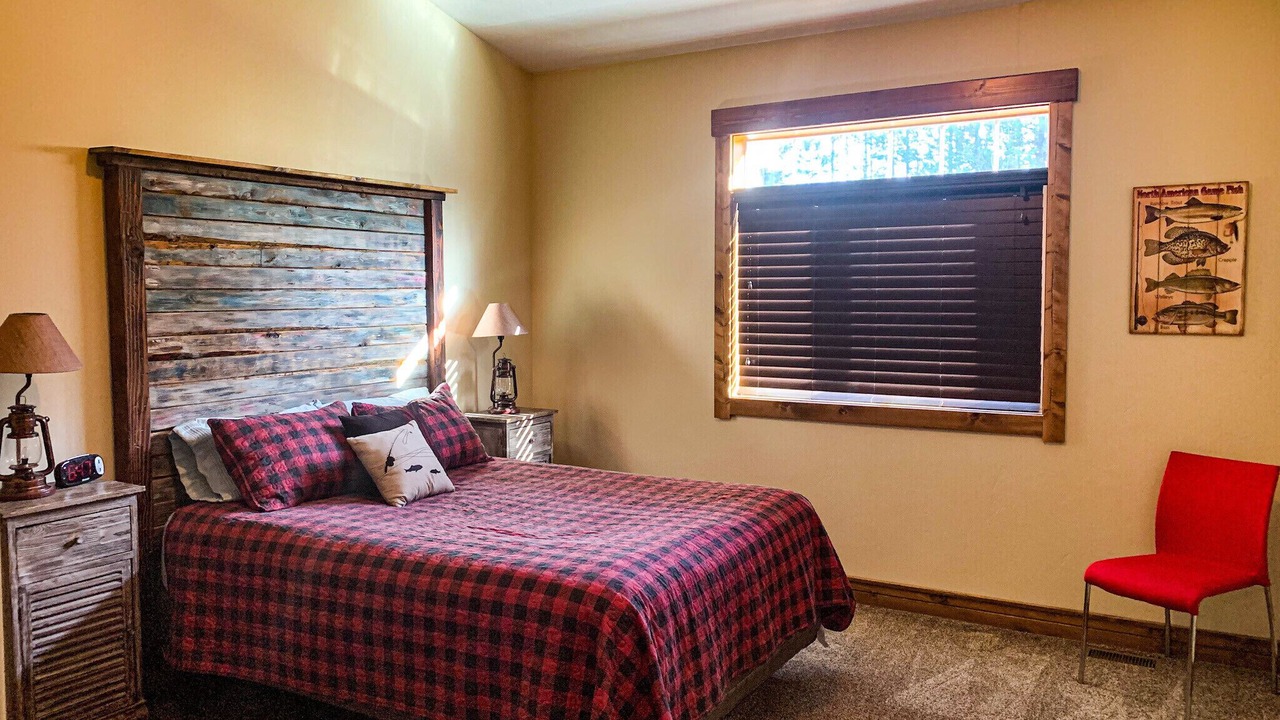Photo of Bedroom in Island Park
