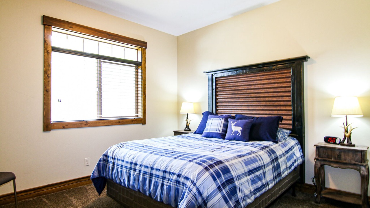 Photo of Bedroom in Island Park