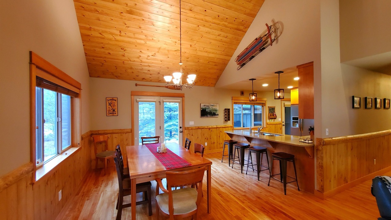 Photo of Bedroom in Sunriver