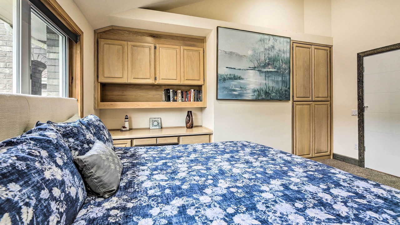 Photo of Bedroom in Agate Beach