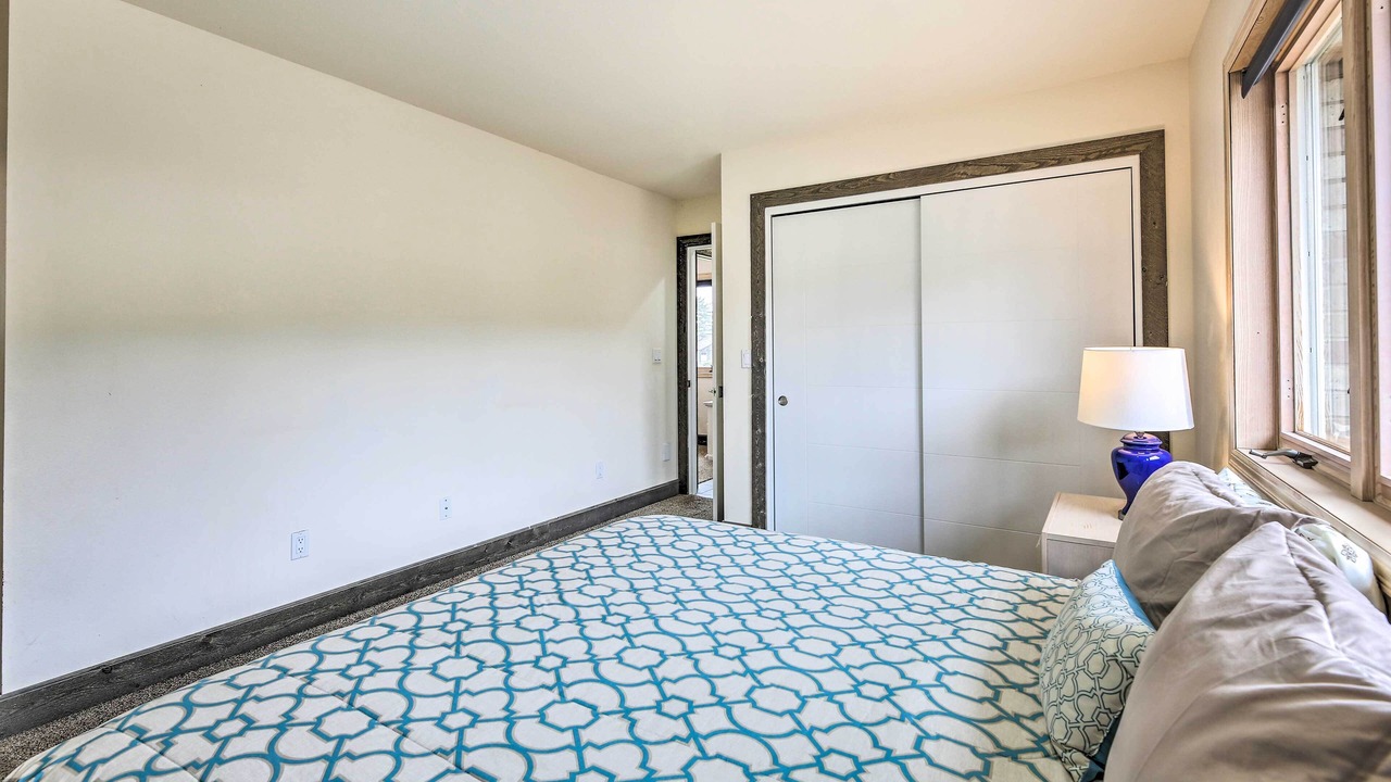 Photo of Bedroom in Agate Beach
