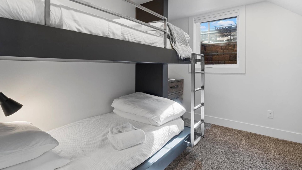 Photo of Bedroom in Collister