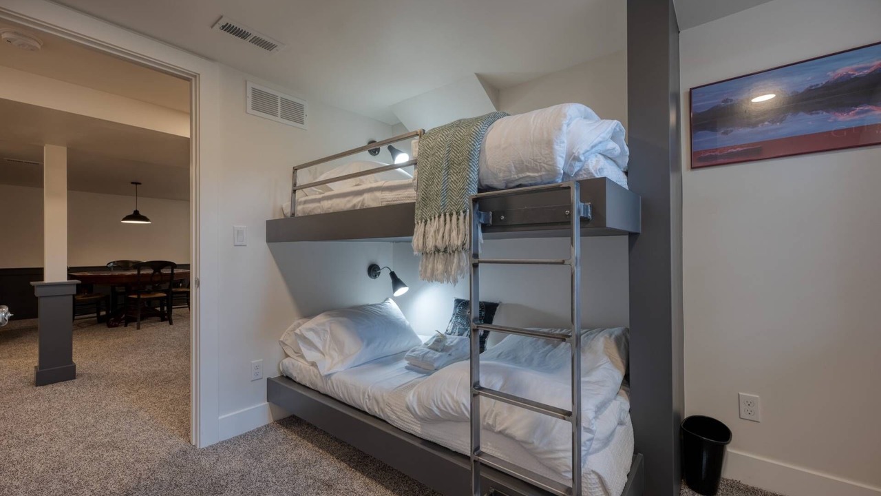 Photo of Bedroom in Collister