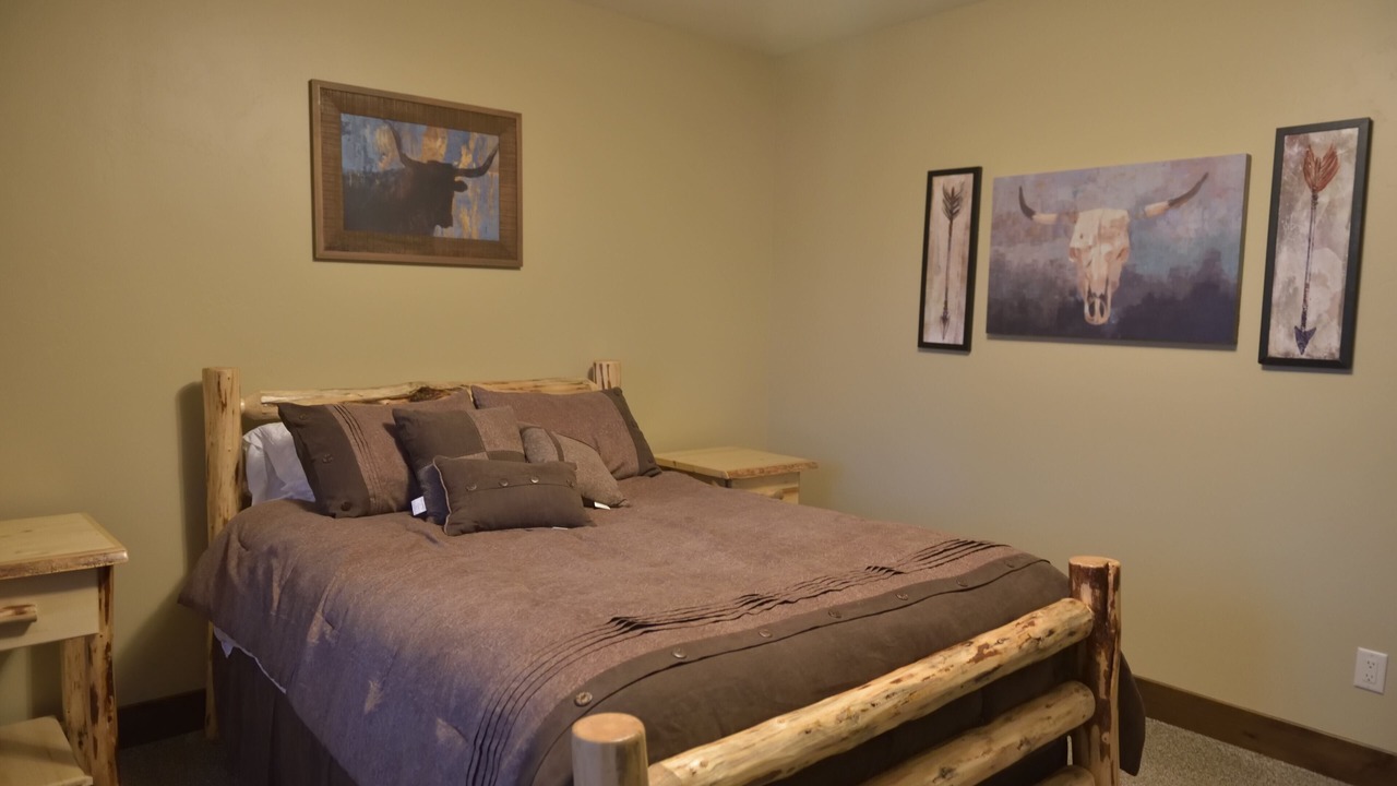 Photo of Bedroom in Island Park