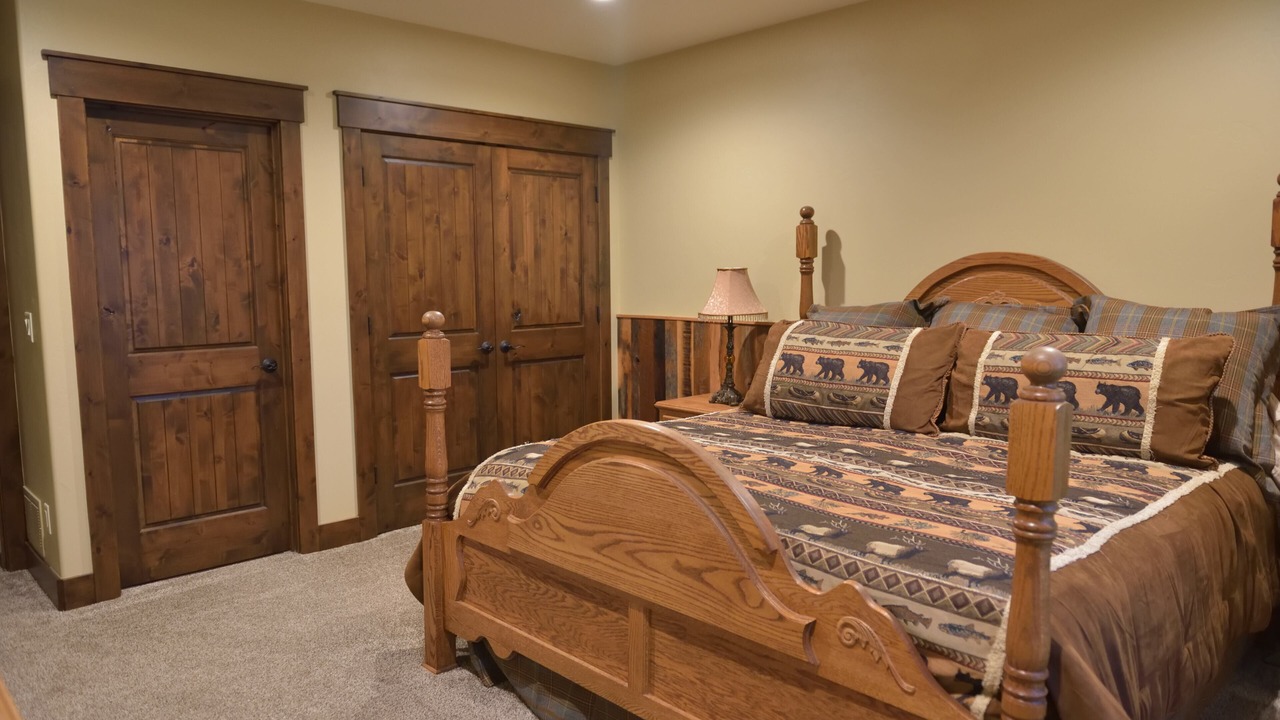 Photo of Bedroom in Island Park