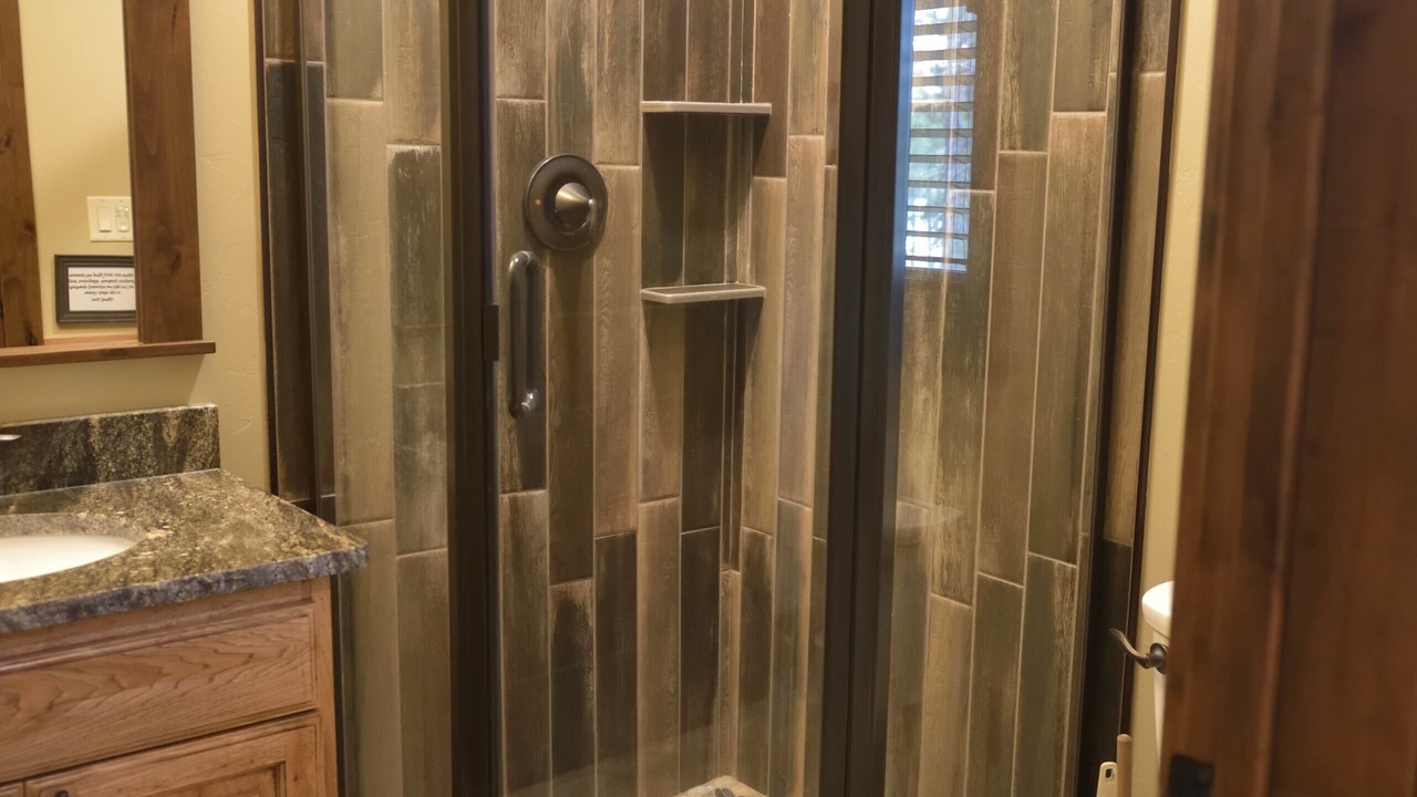 Photo of Bathroom in Island Park