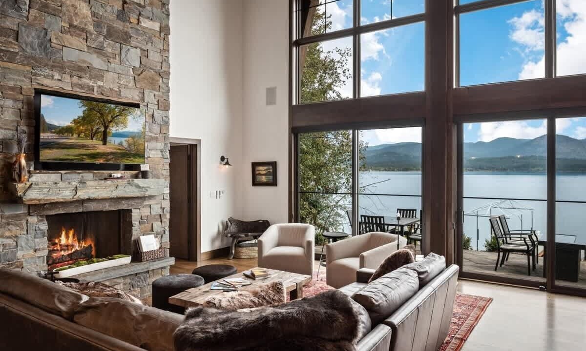 Photo of Livingroom in Sandpoint