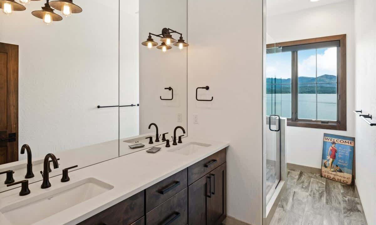 Photo of Bathroom in Sandpoint