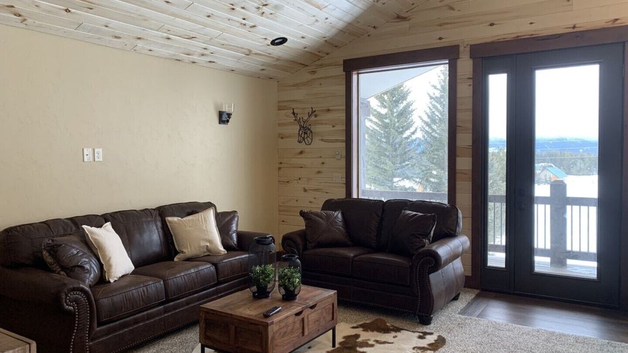 Photo of Livingroom in Island Park