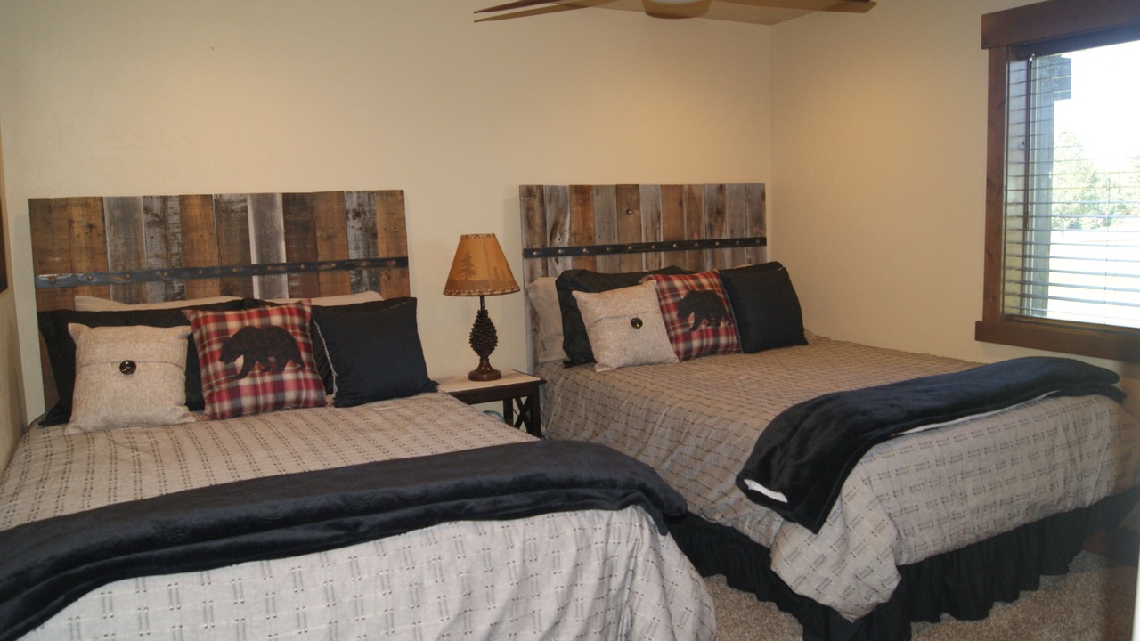Photo of Bedroom in Island Park