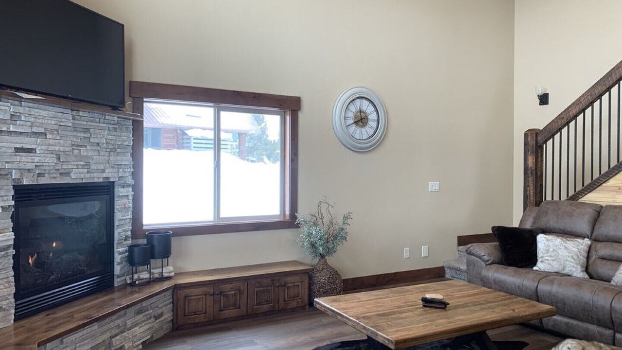 Photo of Livingroom in Island Park