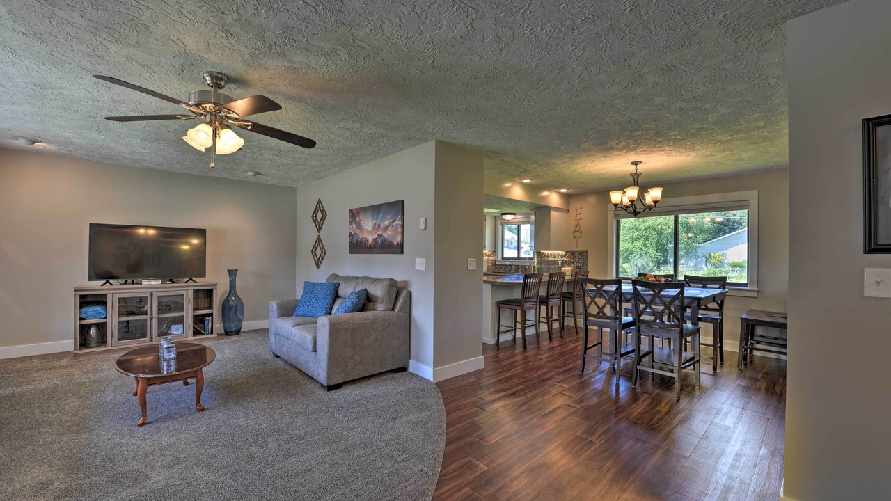 Photo of Livingroom in Sugar City