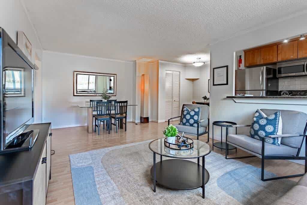 Photo of Livingroom in Downtown Seattle