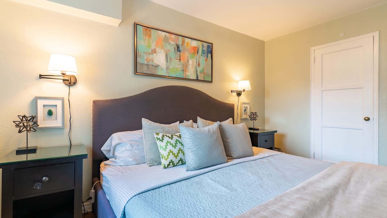 Photo of Bedroom in Downtown Seattle
