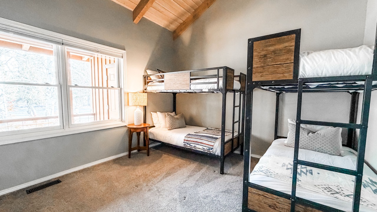 Photo of Bedroom in Oregon Water Wonderland