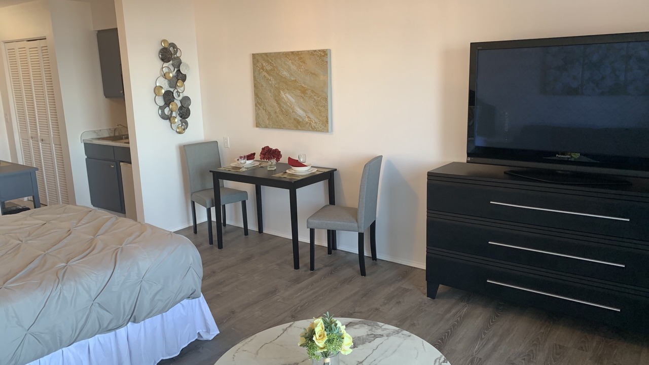 Photo of Bedroom in Acme