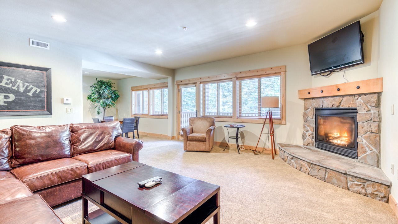 Photo of Livingroom in Government Camp