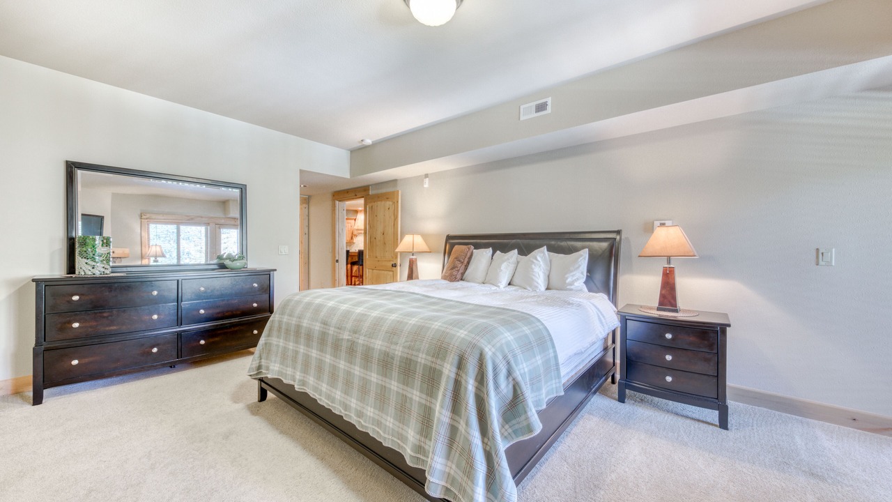 Photo of Bedroom in Government Camp