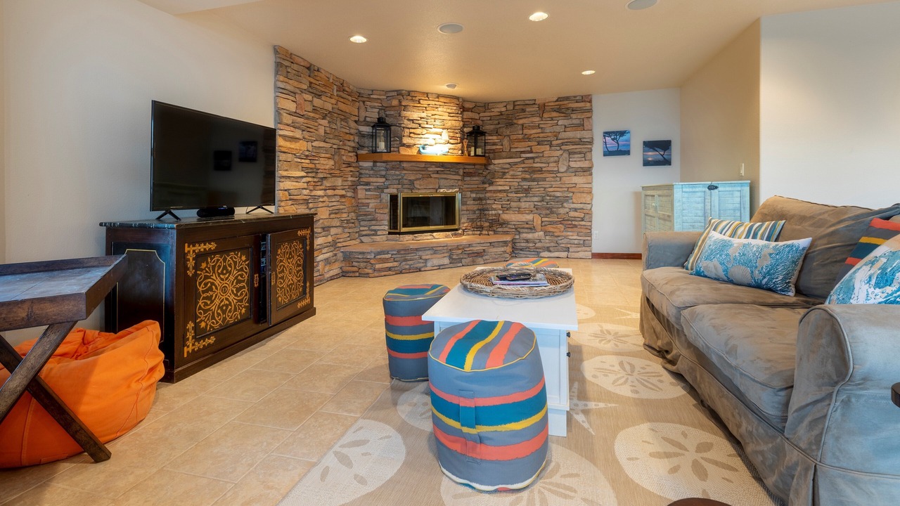 Photo of Livingroom in Seal Rock