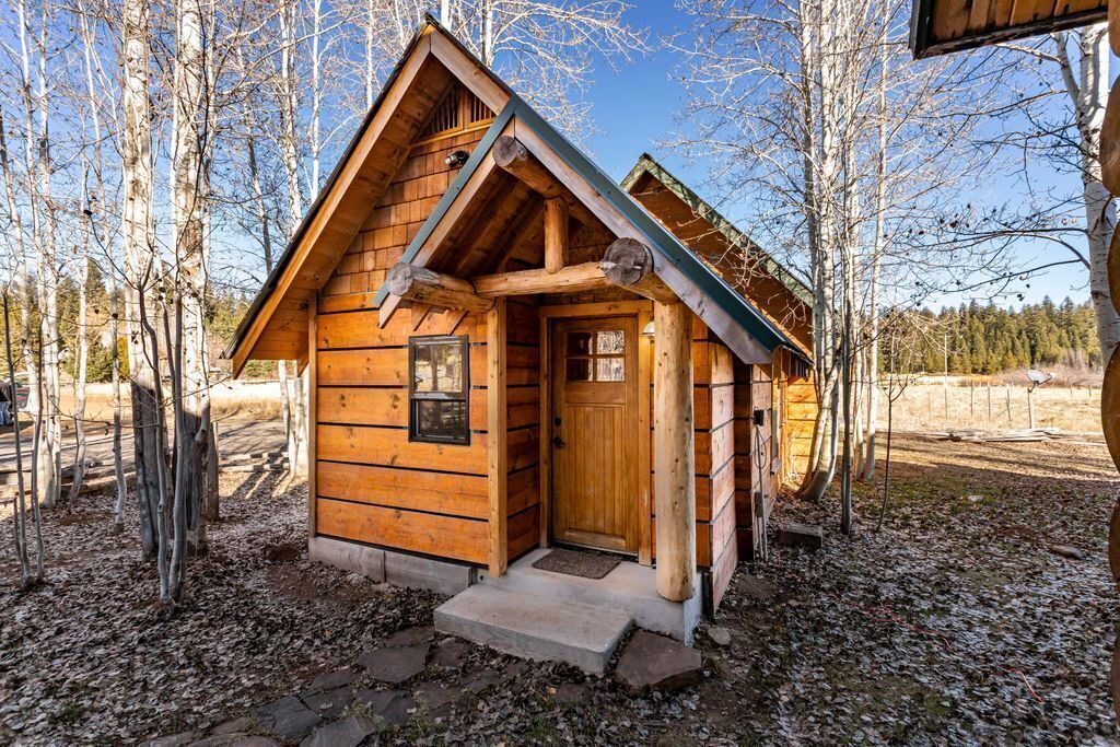 Photo of Outdoor in Ashland