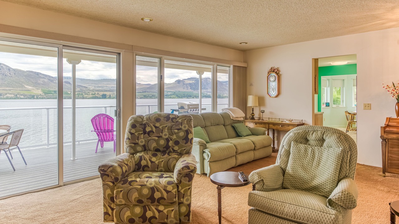 Photo of Livingroom in Oroville